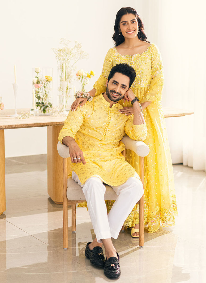 Ayeza Khan In Ray Kalidaar