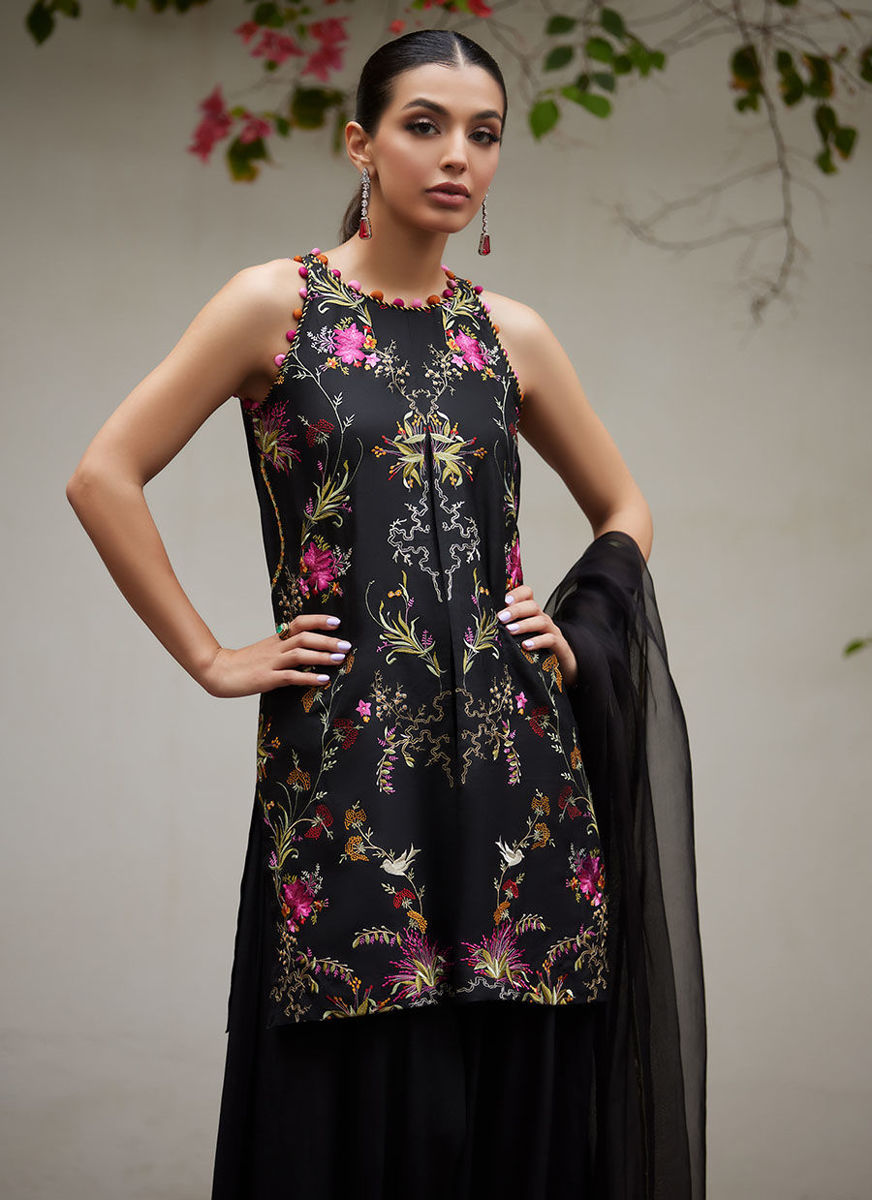 Siya Black Embroidered Shirt And Dupatta