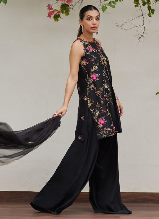 Siya Black Embroidered Shirt And Dupatta