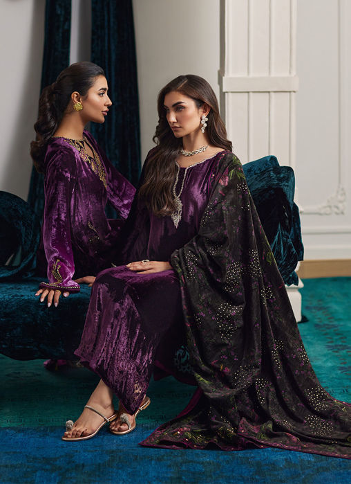 Nia Ombre Velvet Kaftan with pants and dupatta