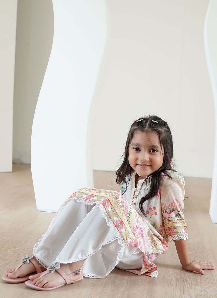 Faye Ivory Blossom B