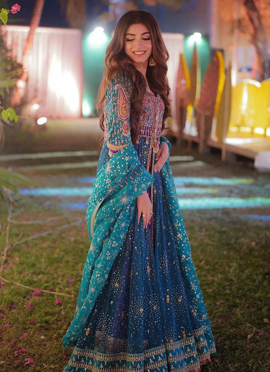 Kinza Hashmi In Our Neha Peacock Ensemble