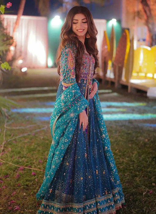 Kinza Hashmi In Our Neha Peacock Ensemble