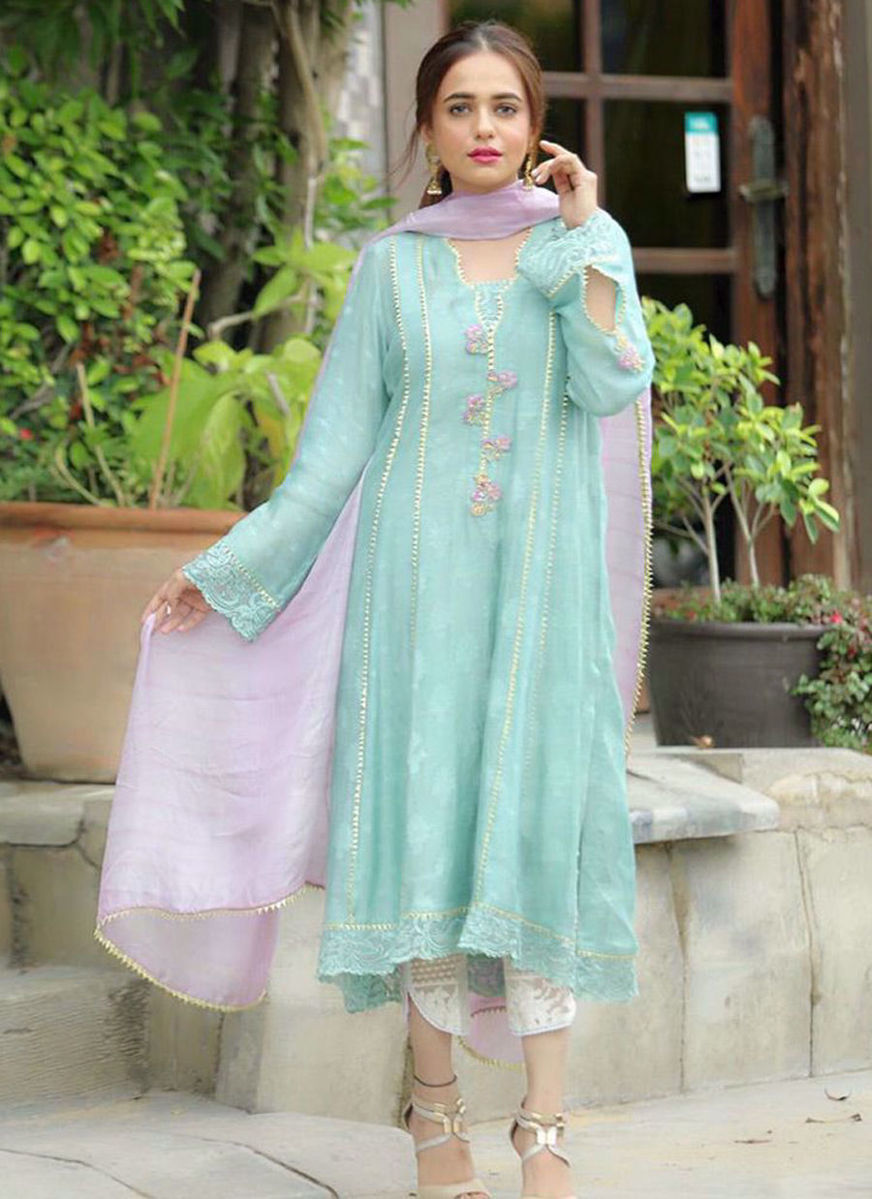 Sumbul Iqbal Wearing One Of Our Favorite Luxe Pret Looks