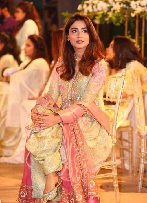 Picture of Mansha Pasha In Mint Green And Candy Pink Ensemble