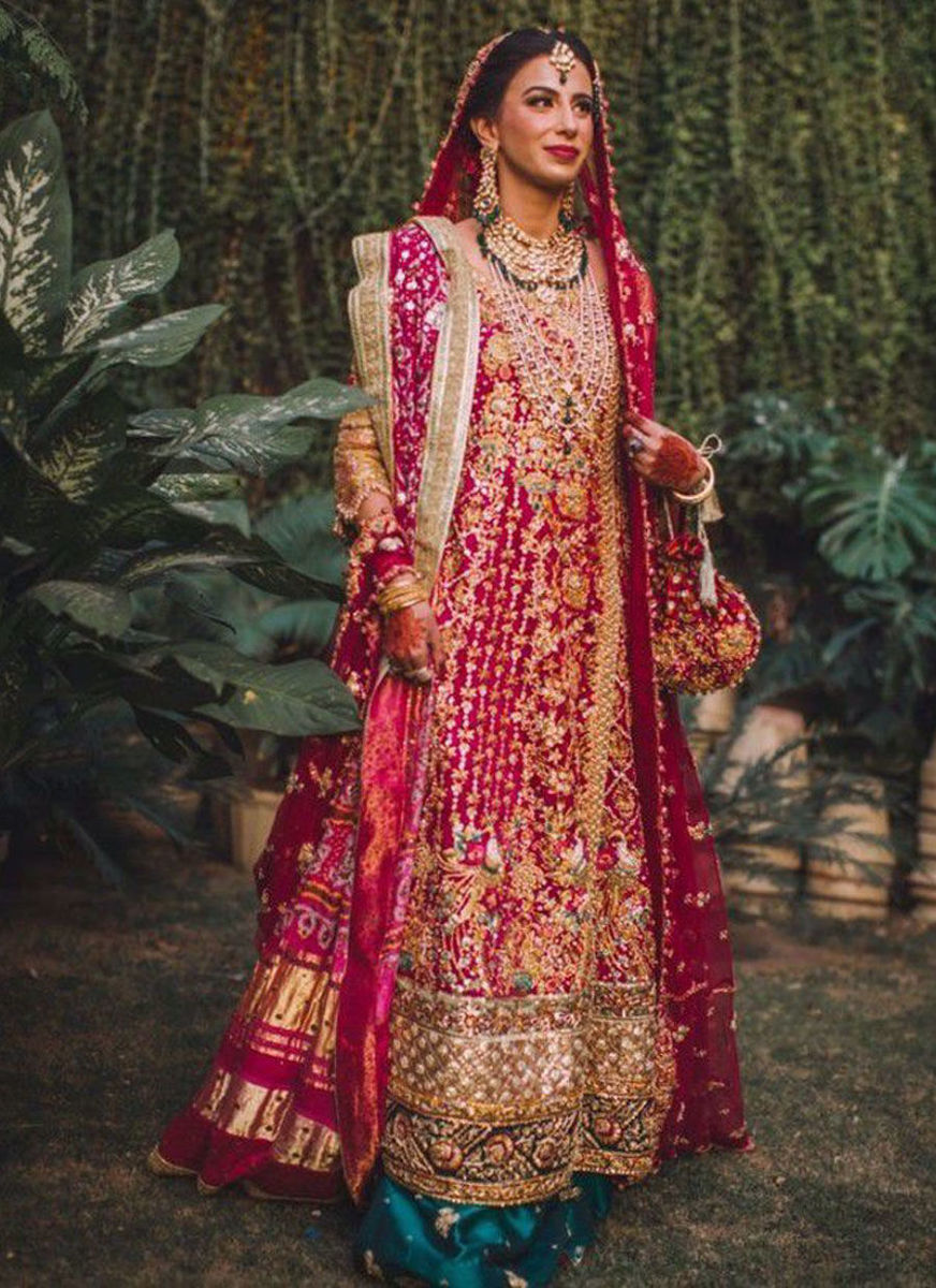 Marium Tariq Bewitchingly Beautiful At Her Wedding In A Signature Bridal