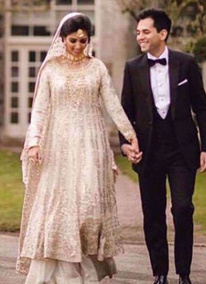 Aniqah Ali Malik Beautiful In Ivory Kalidaar Farah Talib Aziz Ensemble