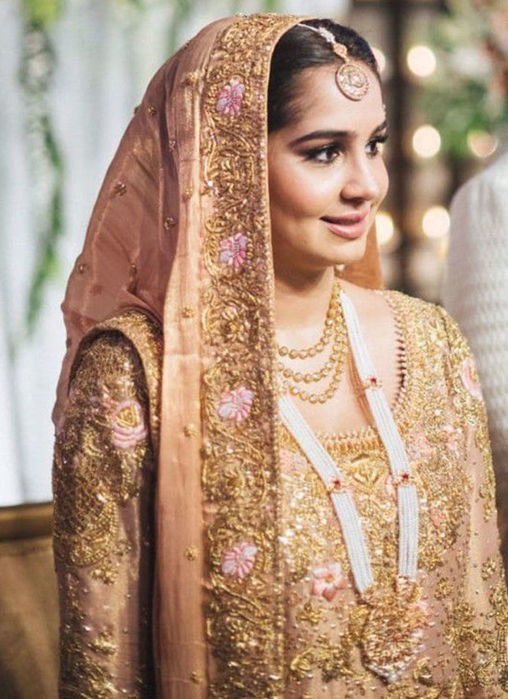 Picture of Zahra Khan Looking Exquisite At Her Wedding In A Traditional #Farah Talib Aziz Ensemble