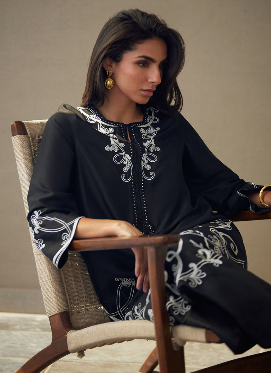 Serai Black Silk Kaftan