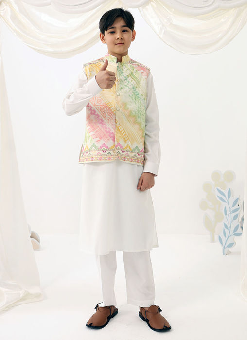 Picture of Ilyas Mini