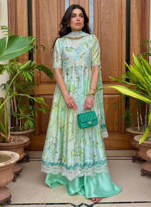 Serenelle Kalidaar and Dupatta