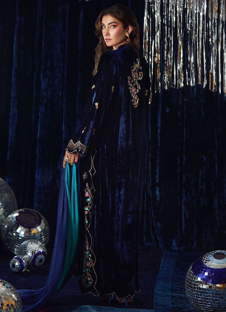 Valeh Navy Shirt And Dupatta with pants