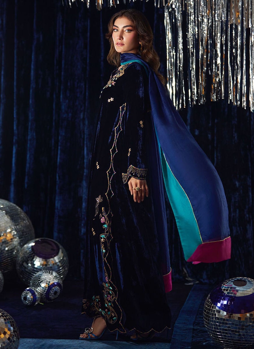 Valeh Navy Shirt And Dupatta with pants