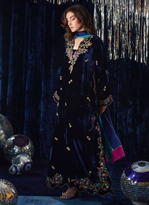 Valeh Navy Shirt And Dupatta with pants
