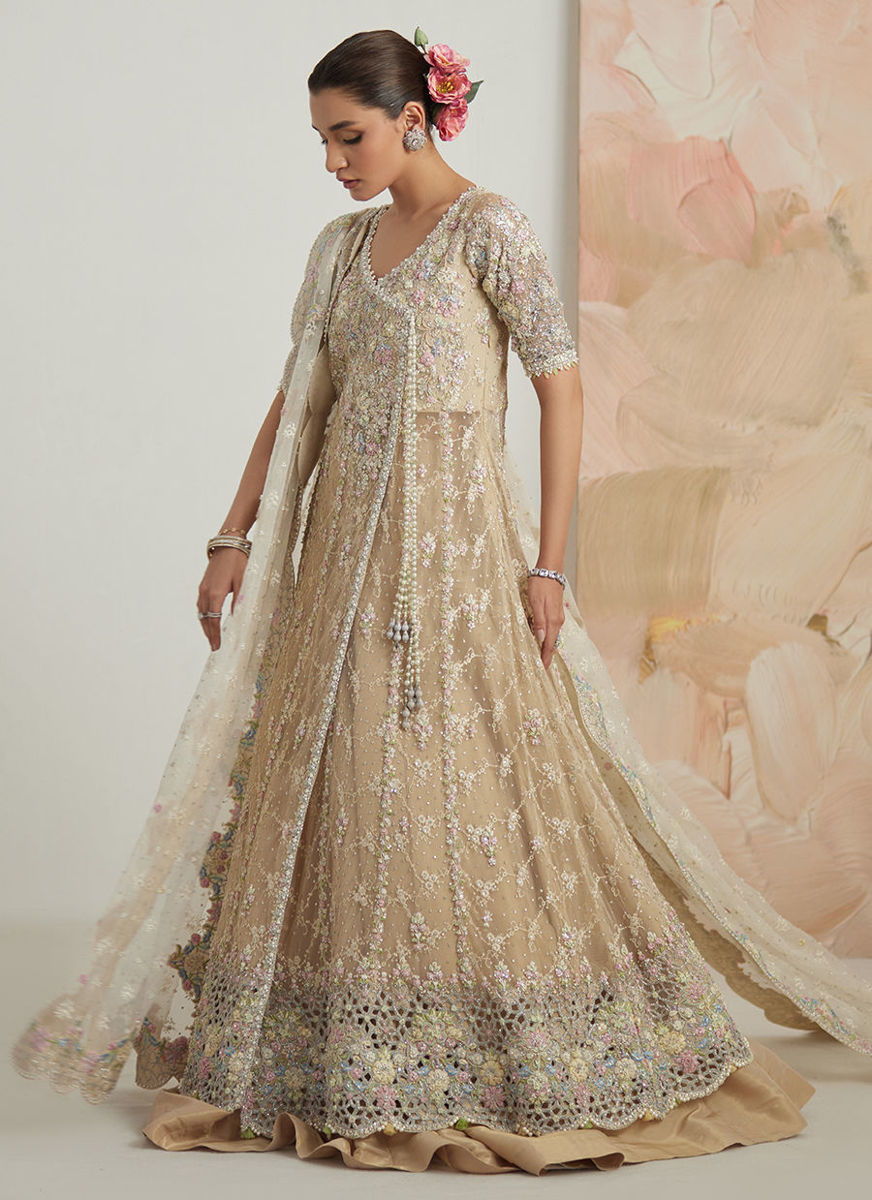 Laura Angrakha And Lehnga
